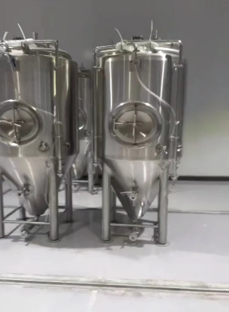 1000l brewery equipment installation (3)