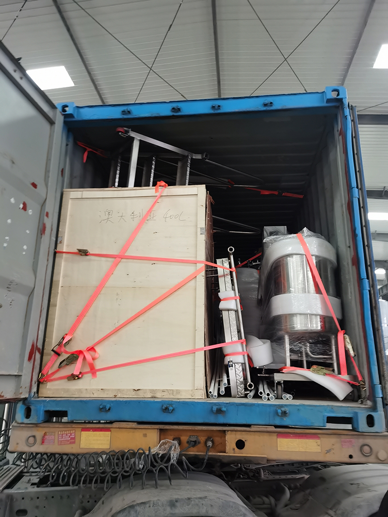 400l nano brewery equipment loading