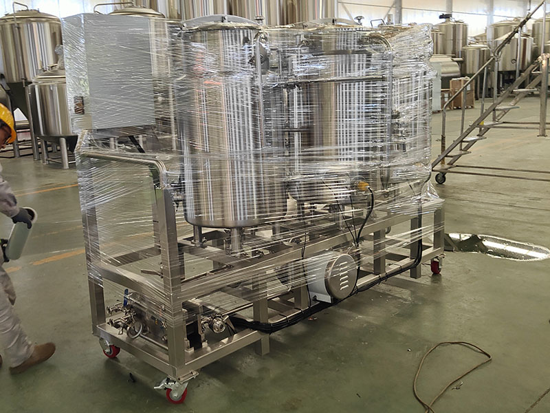 shipping of 100l herms beer equipment (2)