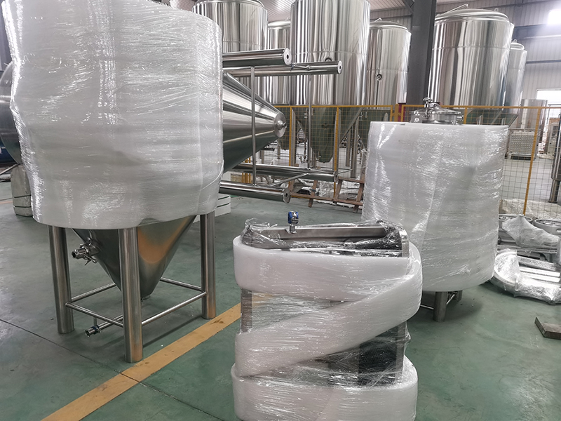 400L brewery system loading (2)